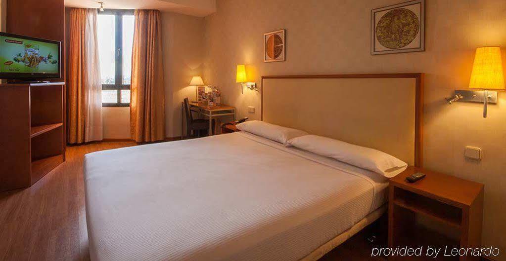 Th Boadilla Hotel Boadilla del Monte Room photo